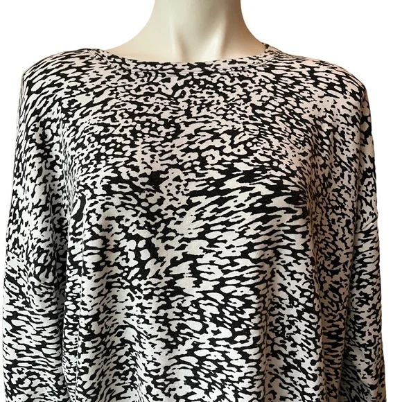 ATHLETA Balance Printed Pullover Ocelot Spot White, Sz XL - Picture 9 of 11